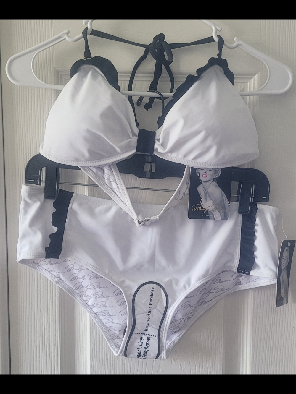 Marilyn Monroe White and Black Scalloped Bikini Set